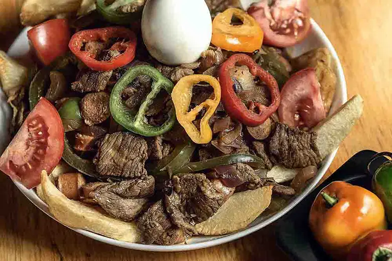 Pique macho cochabambino